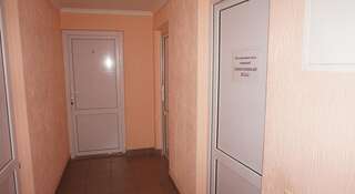 Гостиница Viktoriya Лазаревское Трехместный номер эконом-класса с общей ванной комнатой-2